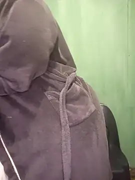 curvyloneah75 online show from 7, 4, 2026