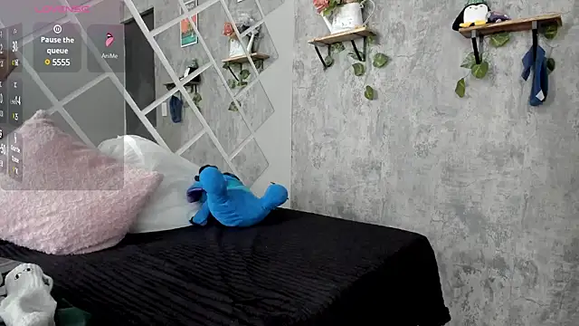 Megan sophia2 online show from 5, 3, 2025