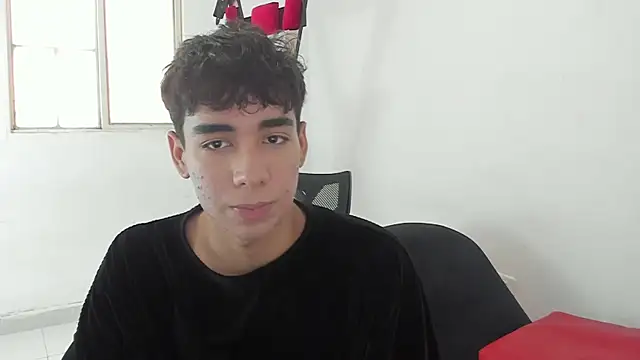 Snapshot of Harry_LatinBoy chatting on 3, 3, 2025 Harry LatinBoy online show from 3, 3, 2025