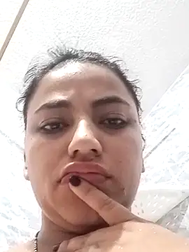 Naomy veracruz  online show from 30, 11, 2025