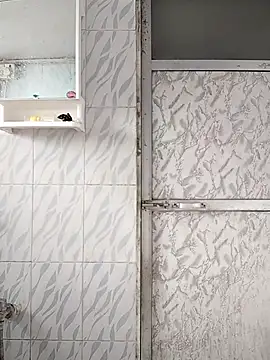 surabhi09 online show from 23, 10, 2025