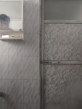 surabhi09 online show from 25, 11, 2025