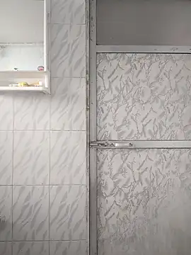 surabhi09 online show from 2, 12, 2025