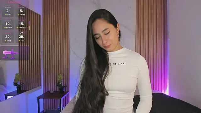 Snapshot of Julia_Martinez_ chatting on 16, 3, 2026 Julia Martinez online show from 16, 3, 2026