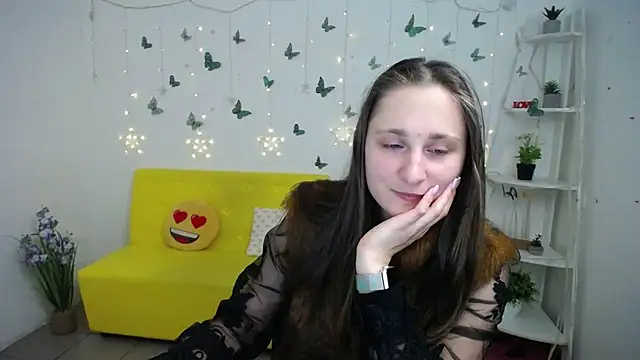 Snapshot of MichelLeee chatting on 23, 2, 2026 MichelLeee online show from 23, 2, 2026