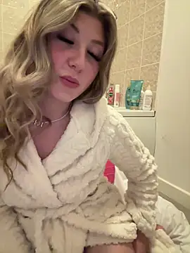 Snapshot of badlills201 chatting on 15, 5, 2026 badlills201 online show from 15, 5, 2026