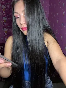 Snapshot of Velyn_18 chatting on 23, 12, 2025 Velyn 18 online show from 23, 12, 2025