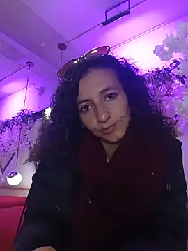 Snapshot of AriannaRussell_ chatting on 7, 6, 2026 AriannaRussell online show from 7, 6, 2026