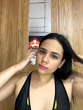 Leyna Kenet online show from 26, 11, 2025