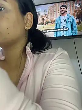 Snapshot of Leyna_Kenet chatting on 26, 2, 2026 Leyna Kenet online show from 26, 2, 2026