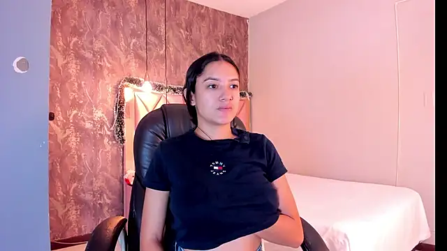 SKYLERWHIITEE online show from 21, 12, 2024