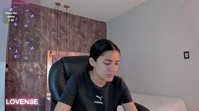 SKYLERWHIITEE online show from 15, 3, 2025