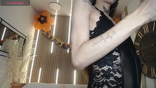 Aniie Doll online show from 15, 10, 2025