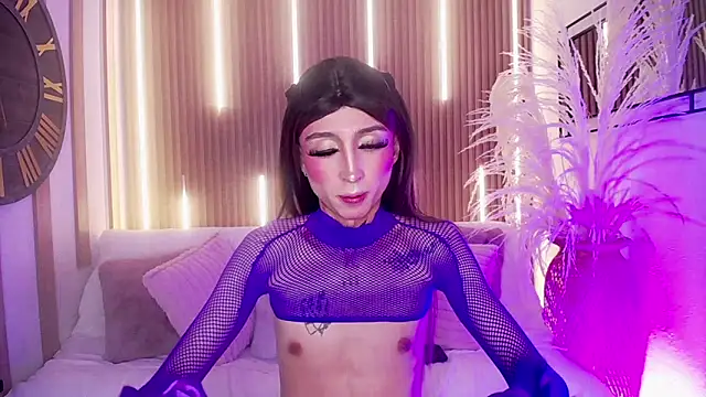 Aniie Doll online show from 7, 11, 2025