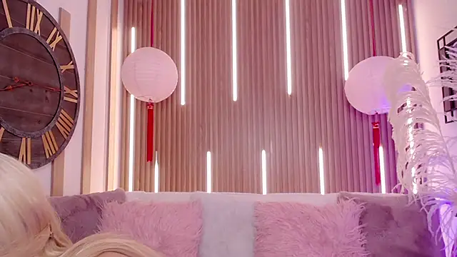 Aniie Doll online show from 13, 1, 2026