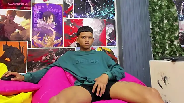 Snapshot of Jeffry_wolvess chatting on 10, 2, 2025 Jeffry wolvess online show from 10, 2, 2025