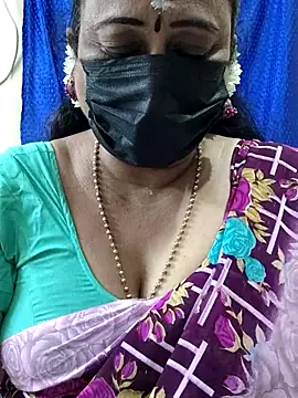 Snapshot of rekha_naier chatting on 9, 11, 2025 rekha naier online show from 9, 11, 2025