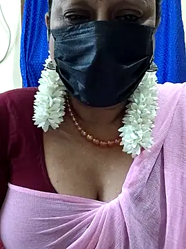 Snapshot of rekha_naier chatting on 20, 11, 2025 rekha naier online show from 20, 11, 2025