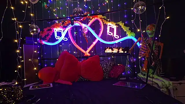 Snapshot of anonymouszN chatting on 11, 2, 2026 anonymouszN online show from 11, 2, 2026