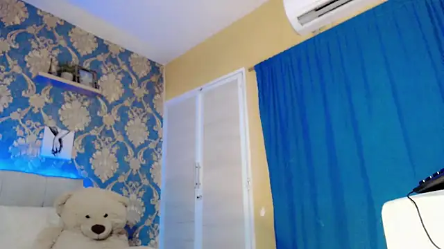 Snapshot of nicoledollts chatting on 30, 4, 2026 nicoledollts online show from 30, 4, 2026