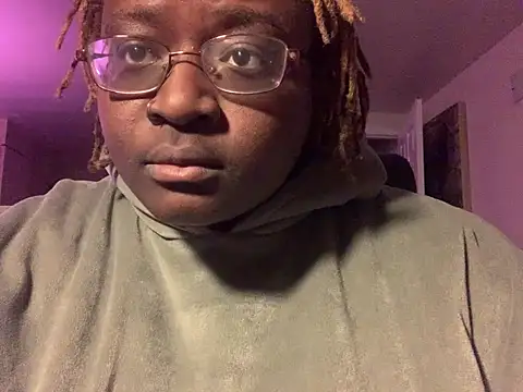 Snapshot of BigKittyRaven chatting on 5, 2, 2025 BigKittyRaven online show from 5, 2, 2025