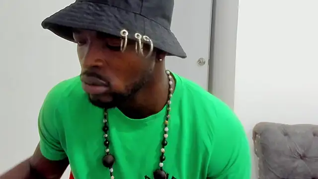 Snapshot of Dylan_Taylor chatting on 16, 3, 2026 Dylan Taylor online show from 16, 3, 2026