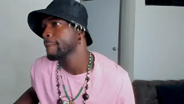 Snapshot of Dylan_Taylor chatting on 29, 3, 2026 Dylan Taylor online show from 29, 3, 2026