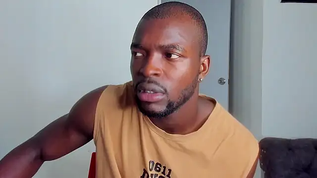 Snapshot of Dylan_Taylor chatting on 8, 4, 2026 Dylan Taylor online show from 8, 4, 2026