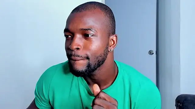 Snapshot of Dylan_Taylor chatting on 10, 4, 2026 Dylan Taylor online show from 10, 4, 2026