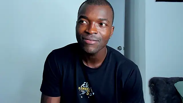 Snapshot of Dylan_Taylor chatting on 13, 4, 2026 Dylan Taylor online show from 13, 4, 2026