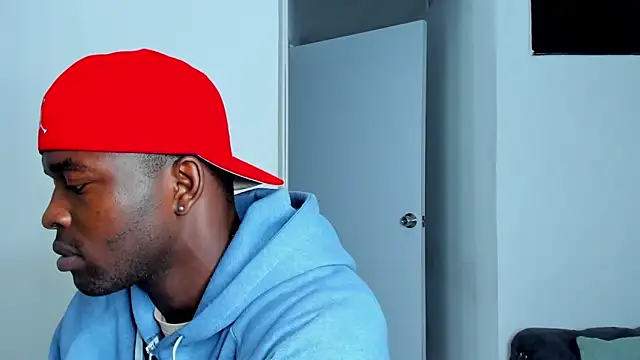 Snapshot of Dylan_Taylor chatting on 15, 4, 2026 Dylan Taylor online show from 15, 4, 2026