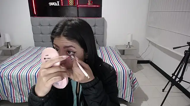 Snapshot of Angela_Diaz_ chatting on 11, 12, 2024 Angela Diaz online show from 11, 12, 2024