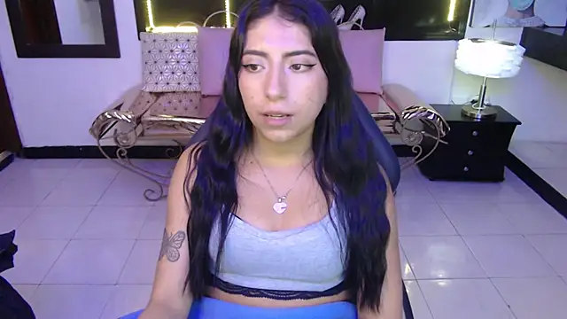 Snapshot of Angela_Diaz_ chatting on 14, 1, 2025 Angela Diaz online show from 14, 1, 2025