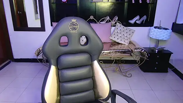 Snapshot of Angela_Diaz_ chatting on 24, 1, 2025 Angela Diaz online show from 24, 1, 2025