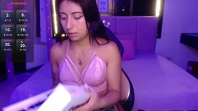 Snapshot of Angela_Diaz_ chatting on 8, 2, 2025 Angela Diaz online show from 8, 2, 2025