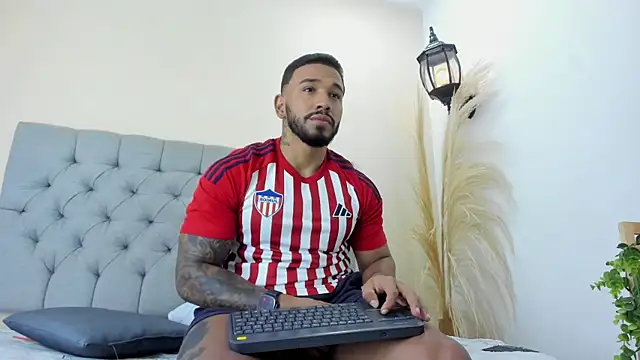 Snapshot of bruno_miller_ chatting on 3, 5, 2026 bruno miller online show from 3, 5, 2026