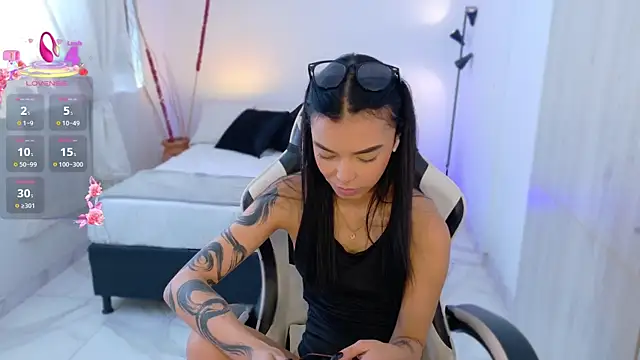 AnabelWolf online show from 22, 10, 2025