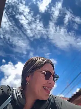 LIZ-06  online show from 2, 4, 2026