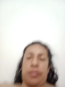 Snapshot of yaz_guzman chatting on 9, 7, 2026 yaz guzman online show from 9, 7, 2026