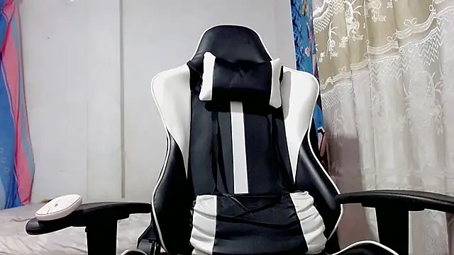 Snapshot of danilo302209 chatting on 8, 3, 2025 danilo302209 online show from 8, 3, 2025