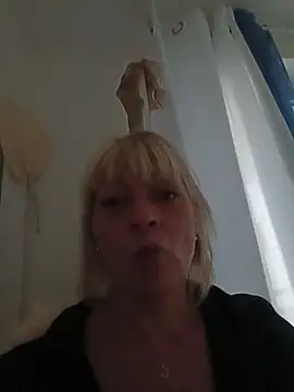 Carole XxX online show from 1, 5, 2026