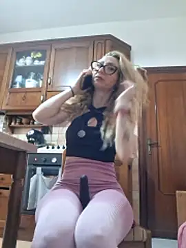 harleyejoker1 online show from 13, 4, 2026