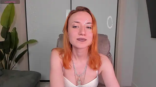 Maddy Garcia online show from 5, 1, 2025