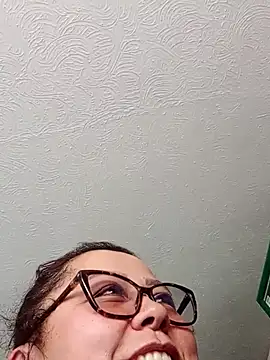 Snapshot of Darly_Gomez chatting on 5, 3, 2025 Darly Gomez online show from 5, 3, 2025