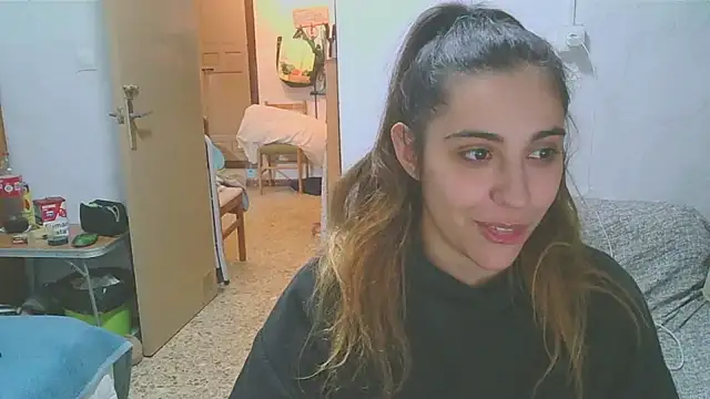 Ursumi1 online show from 5, 1, 2025