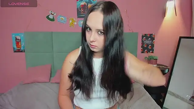 BeatriceReeves online show from 2, 10, 2025