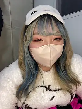 Snapshot of YUNA-yuna chatting on 27, 12, 2024 YUNA-yuna online show from 27, 12, 2024