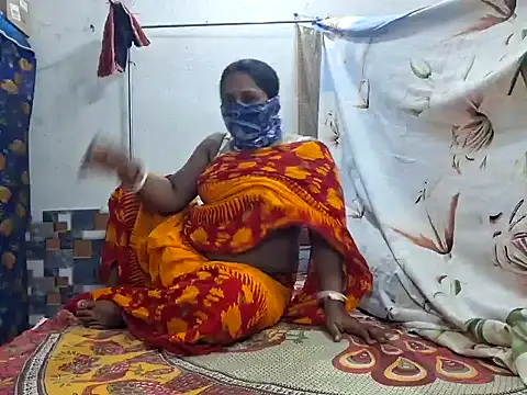 Snapshot of Real_Desi_Couple chatting on 9, 12, 2024 Real Desi Couple online show from 9, 12, 2024