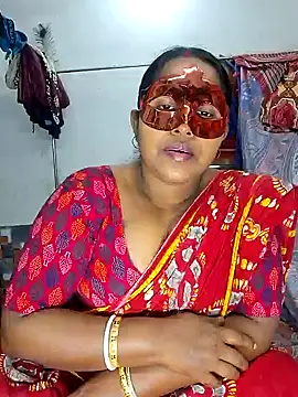 Snapshot of Real_Desi_Couple chatting on 25, 12, 2024 Real Desi Couple online show from 25, 12, 2024