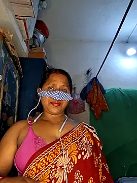 Snapshot of Real_Desi_Couple chatting on 17, 4, 2026 Real Desi Couple online show from 17, 4, 2026